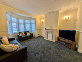 Amazing House With Free Parking